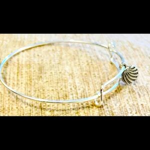 Seashell charm bracelet!